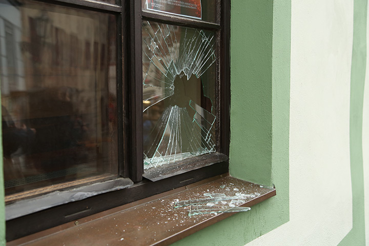 A2B Glass are able to board up broken windows while they are being repaired in Witney.